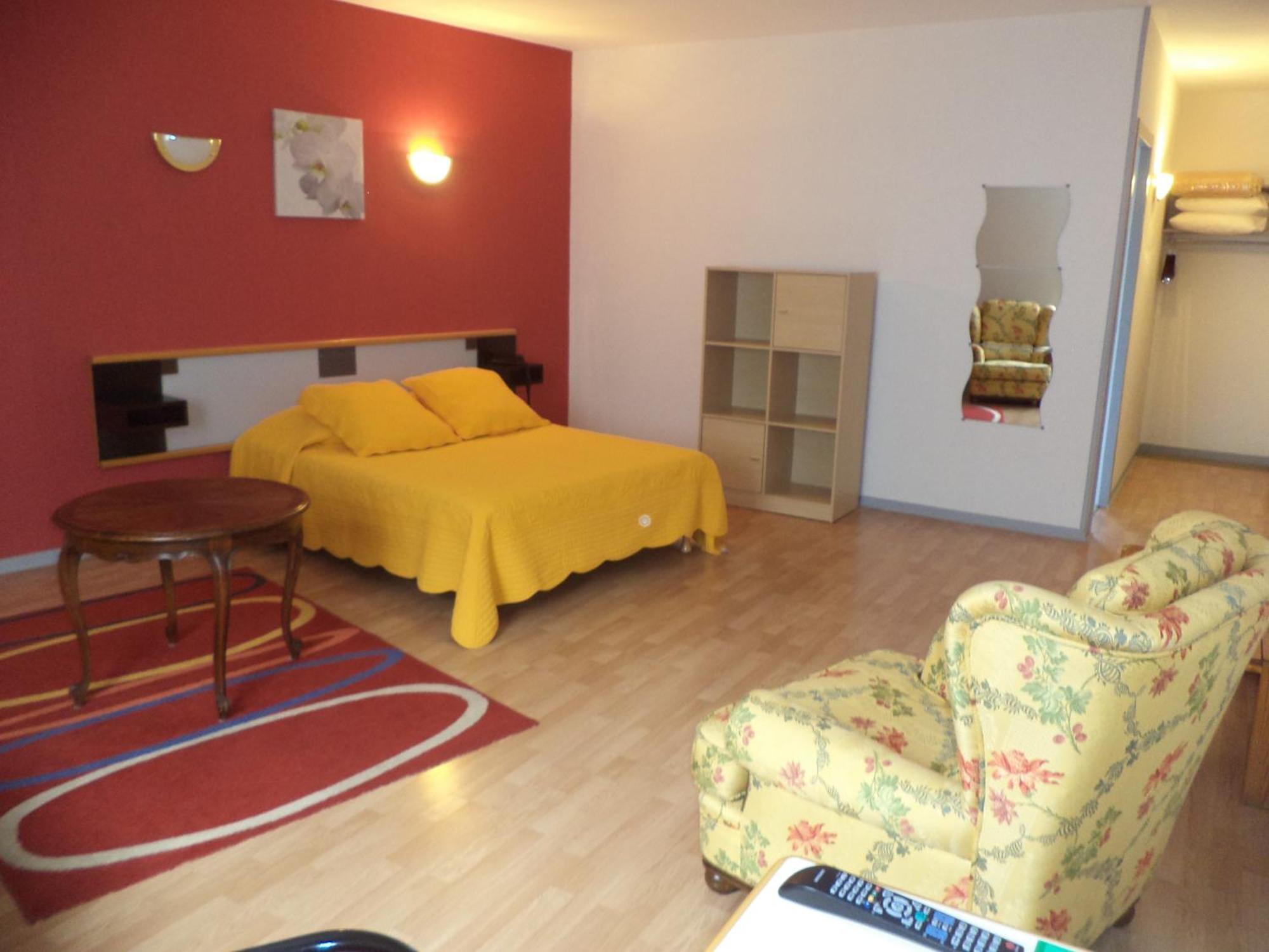 Au Logis Des Ours Belfort Nord Offemont ภายนอก รูปภาพ